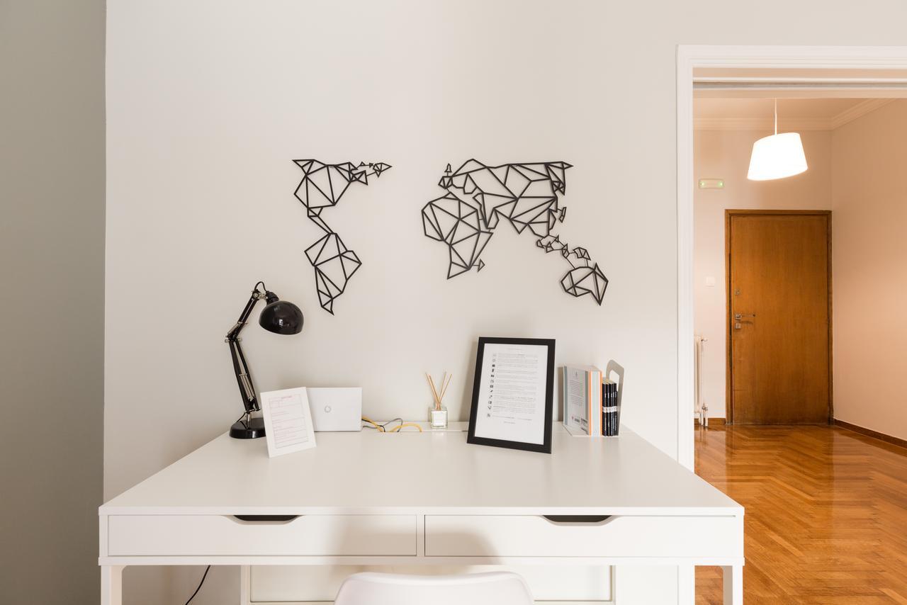 Sleek Flat In Central Syntagma By Upstreet เอเธนส์ ภายนอก รูปภาพ